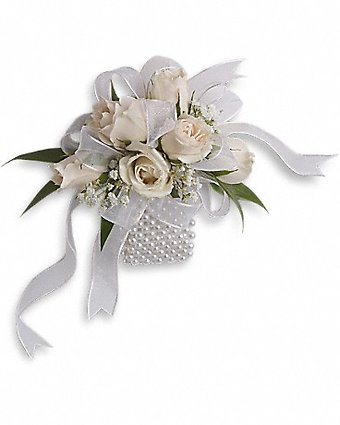 White Whisper Wristlet
