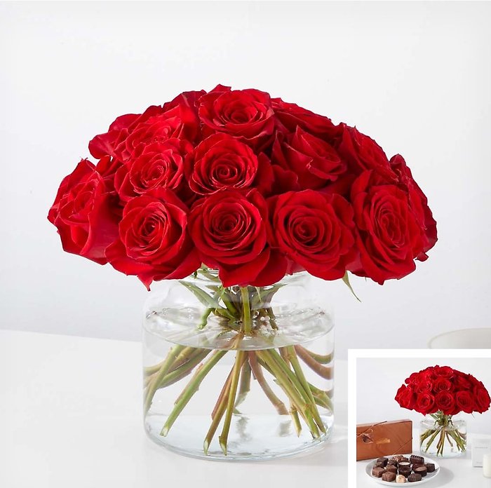 FTD\'s Cupid\'s embrace red rose bouquet