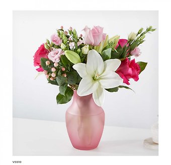 FTD\'s Made Me Blush Bouquet